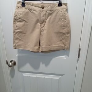 Old Navy Everyday Short High Rise Size 4 Women's Khaki Flat Front Shorts